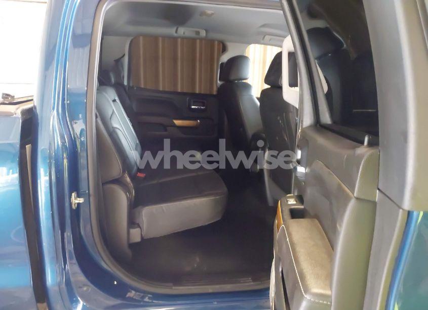 Photo 8 of 2018 Chevrolet Silverado 1500 1LZ (VIN 3GCPCSEC9JG133342)