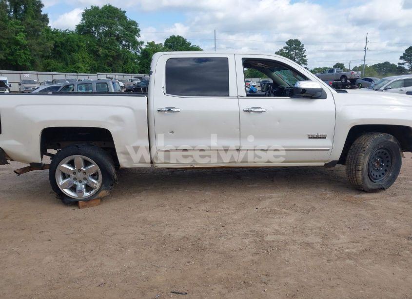 Photo 13 of 2015 Chevrolet Silverado 1500 1LZ (VIN 3GCPCSECXFG305644)