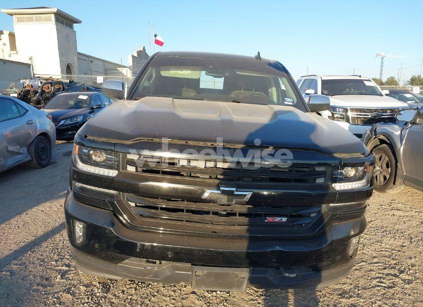 Photo 12 of 2018 Chevrolet Silverado 1500 1LZ (VIN 3GCPCSECXJG103363)