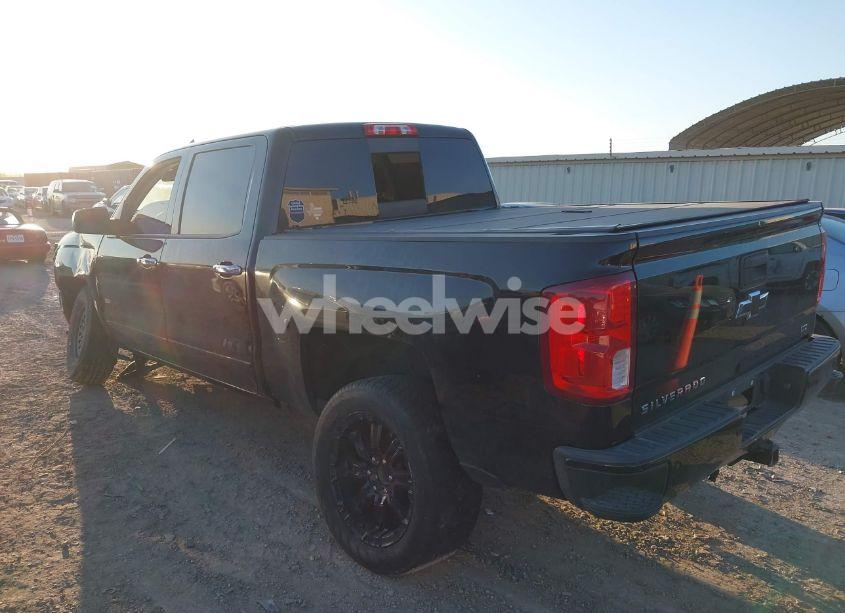 Photo 3 of 2018 Chevrolet Silverado 1500 1LZ (VIN 3GCPCSECXJG103363)