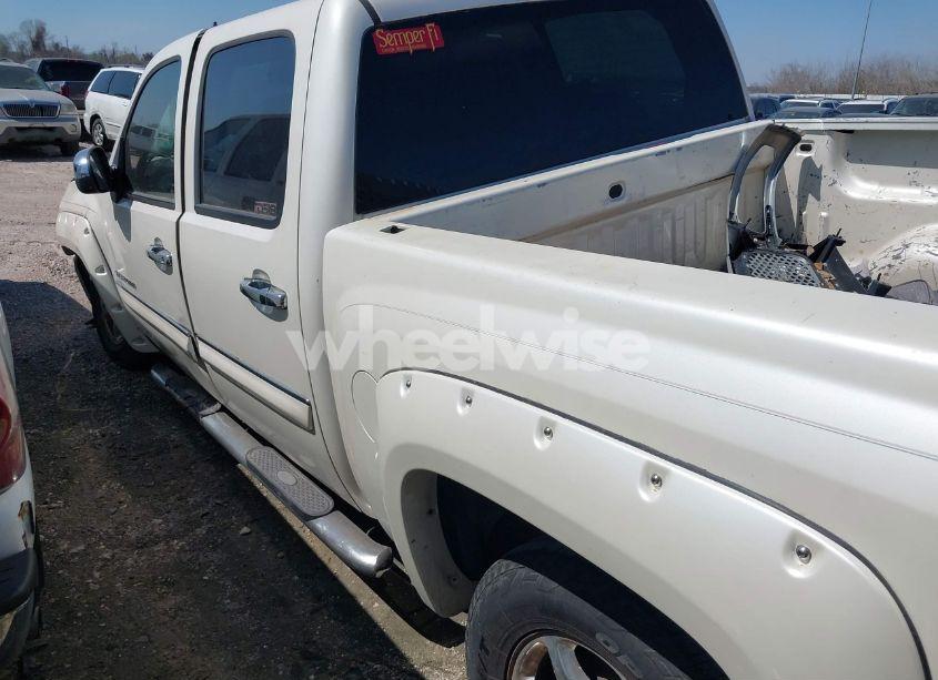 Photo 3 of 2013 Chevrolet Silverado 1500 LTZ (VIN 3GCPCTE00DG196569)