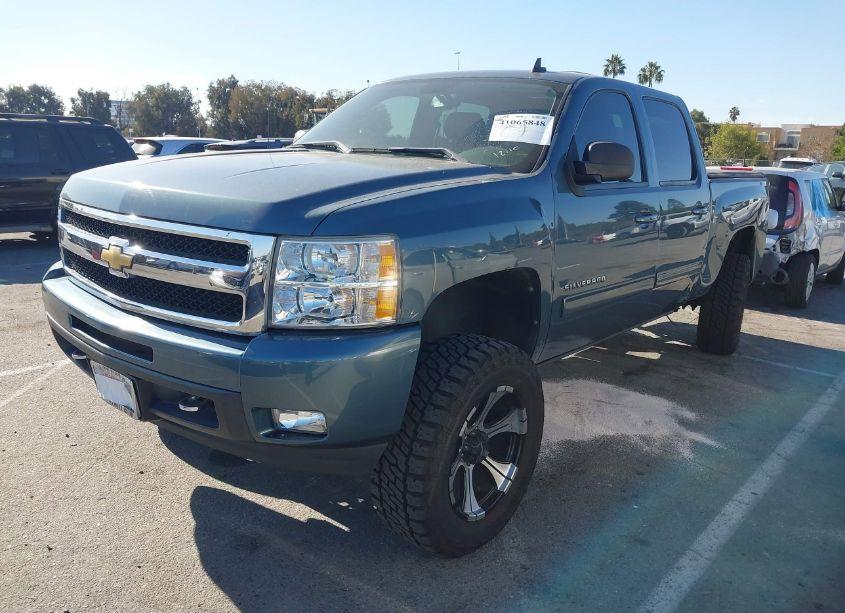 Photo 2 of 2011 Chevrolet Silverado 1500 LTZ (VIN 3GCPCTE07BG406582)