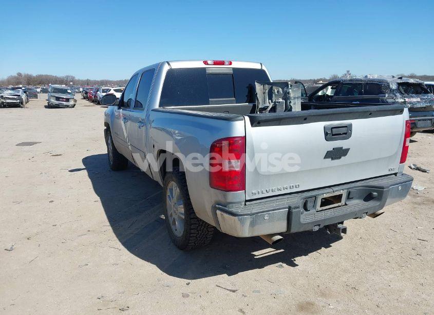 Photo 3 of 2013 Chevrolet Silverado 1500 LTZ (VIN 3GCPCTE07DG340800)