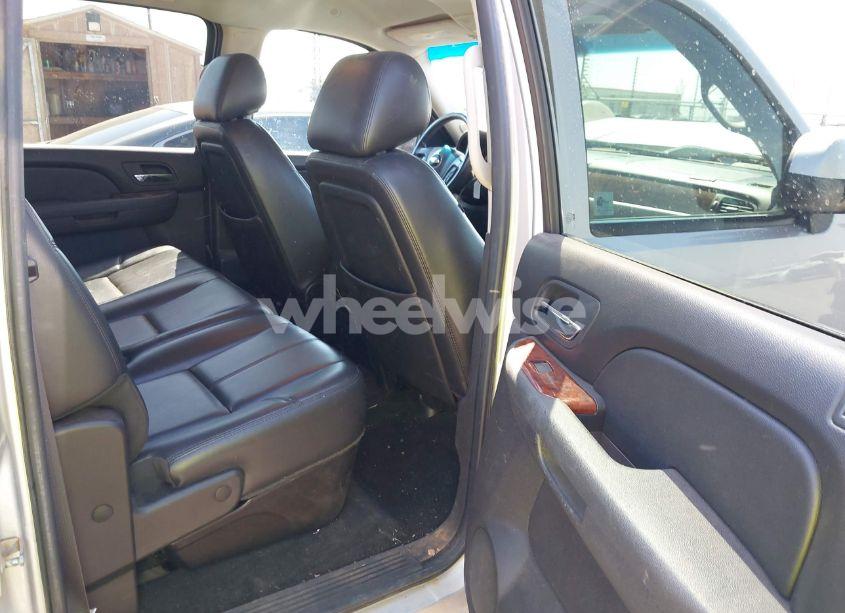 Photo 8 of 2011 Chevrolet Silverado 1500 LTZ (VIN 3GCPCTE09BG156388)