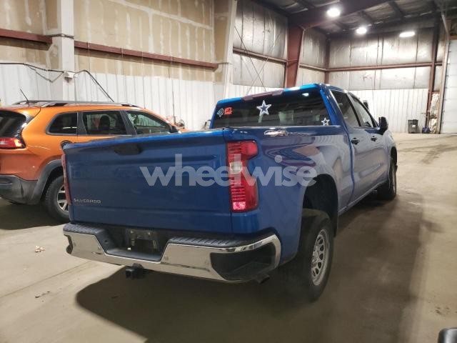 Photo 5 of 2023 CHEVROLET SILVERADO K1500 (VIN 3GCPDAEK4PG201862)