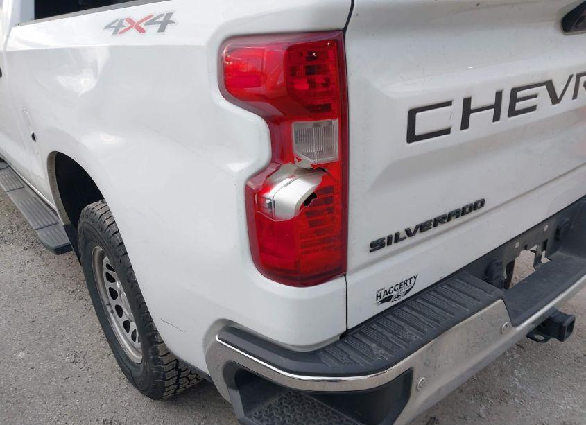 Photo 21 of 2023 Chevrolet Silverado 1500 4WD SHORT BED WT (VIN 3GCPDAEK8PG101733)