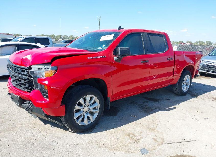 Photo 2 of 2023 Chevrolet Silverado 1500 4WD SHORT BED CUSTOM (VIN 3GCPDBEK0PG194513)