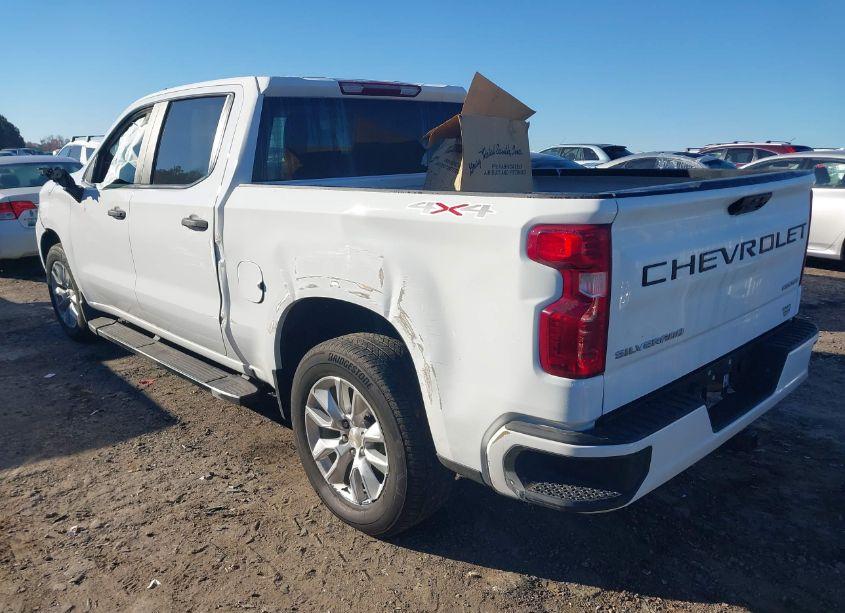 Photo 3 of 2024 Chevrolet Silverado 1500 4WD SHORT BED CUSTOM (VIN 3GCPDBEK0RG117658)