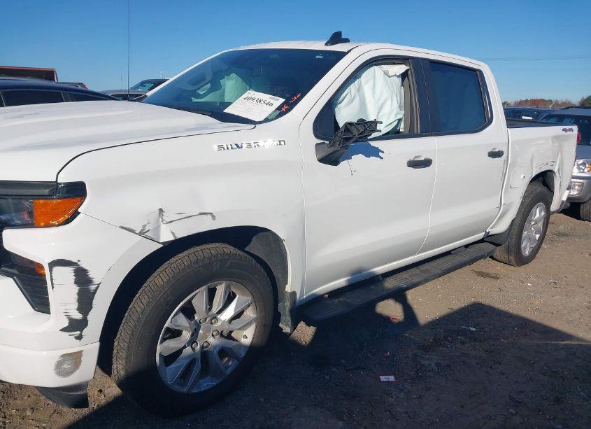 Photo 6 of 2024 Chevrolet Silverado 1500 4WD SHORT BED CUSTOM (VIN 3GCPDBEK0RG117658)