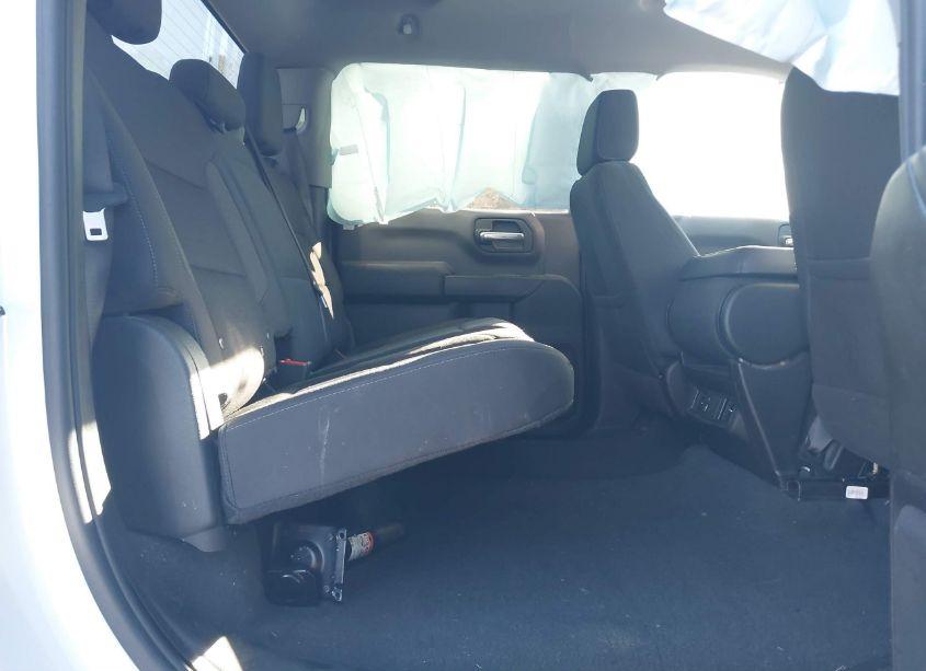 Photo 8 of 2024 Chevrolet Silverado 1500 4WD SHORT BED CUSTOM (VIN 3GCPDBEK0RG117658)