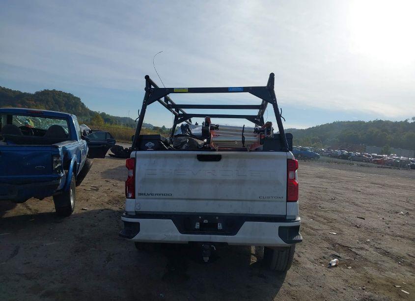 Photo 16 of 2022 Chevrolet Silverado 1500 CUSTOM (VIN 3GCPDBEK2NG563921)