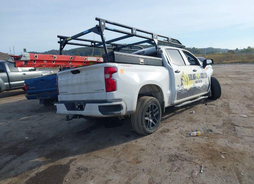 Photo 4 of 2022 Chevrolet Silverado 1500 CUSTOM (VIN 3GCPDBEK2NG563921)