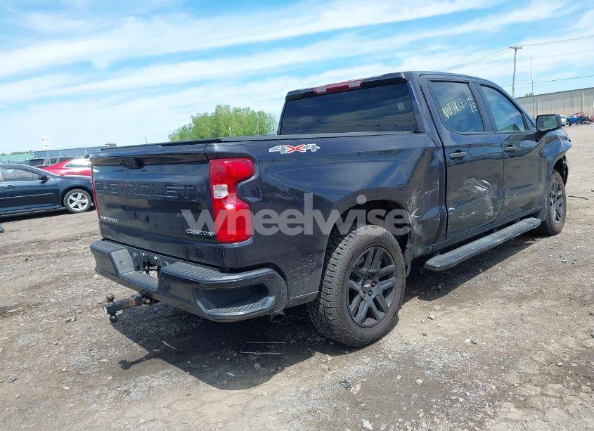 Photo 4 of 2022 Chevrolet Silverado 1500 4WD SHORT BED CUSTOM (VIN 3GCPDBEK2NG599186)