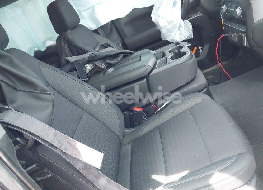 Photo 5 of 2022 Chevrolet Silverado 1500 4WD SHORT BED CUSTOM (VIN 3GCPDBEK2NG599186)