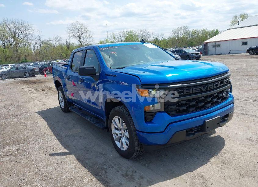 2024 Chevrolet Silverado 1500 4WD SHORT BED CUSTOM (VIN 3GCPDBEK2RG200296) main photo