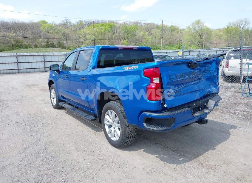 Photo 3 of 2024 Chevrolet Silverado 1500 4WD SHORT BED CUSTOM (VIN 3GCPDBEK2RG200296)