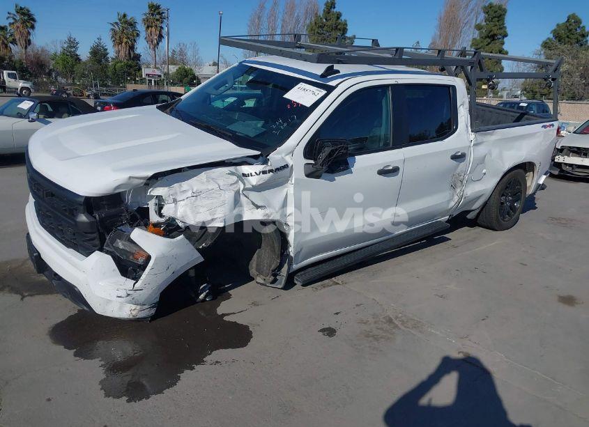 Photo 2 of 2022 Chevrolet Silverado 1500 4WD STANDARD BED CUSTOM (VIN 3GCPDBEK3NG619056)