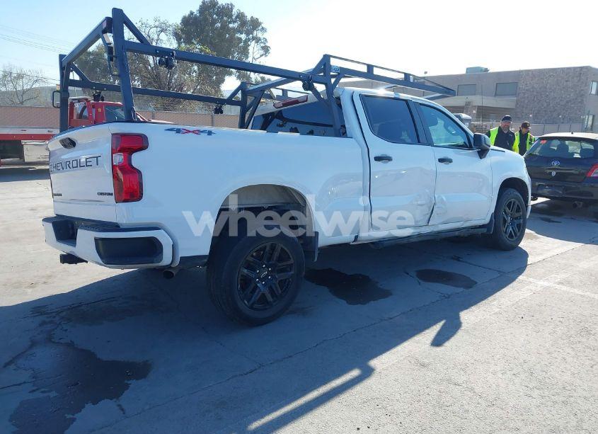 Photo 4 of 2022 Chevrolet Silverado 1500 4WD STANDARD BED CUSTOM (VIN 3GCPDBEK3NG619056)