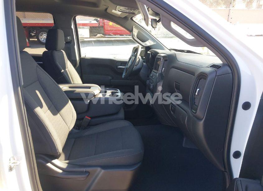 Photo 5 of 2022 Chevrolet Silverado 1500 4WD STANDARD BED CUSTOM (VIN 3GCPDBEK3NG619056)