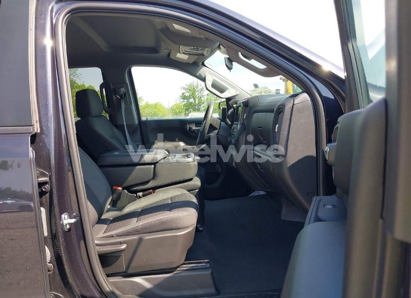 Photo 5 of 2023 Chevrolet Silverado 1500 4WD SHORT BED CUSTOM (VIN 3GCPDBEK3PG205472)