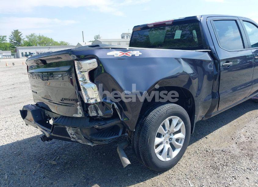 Photo 6 of 2023 Chevrolet Silverado 1500 4WD SHORT BED CUSTOM (VIN 3GCPDBEK3PG205472)