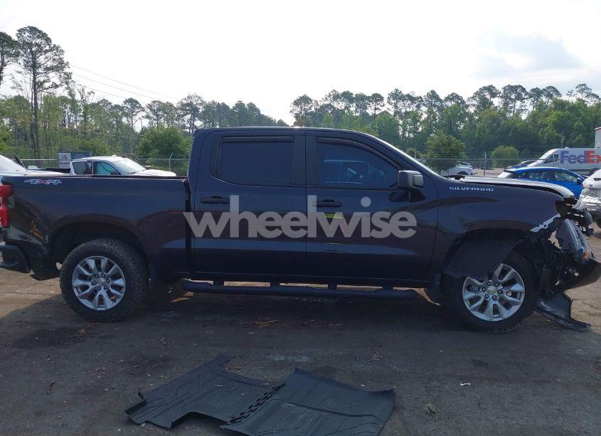 Photo 13 of 2022 Chevrolet Silverado 1500 4WD SHORT BED CUSTOM (VIN 3GCPDBEK5NG655072)