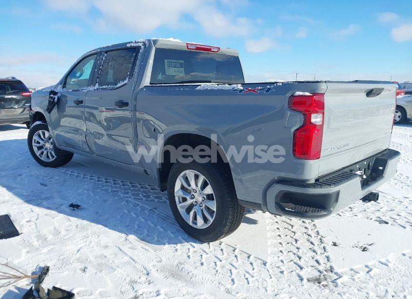 Photo 3 of 2024 Chevrolet Silverado 1500 4WD SHORT BED CUSTOM (VIN 3GCPDBEK5RG137470)