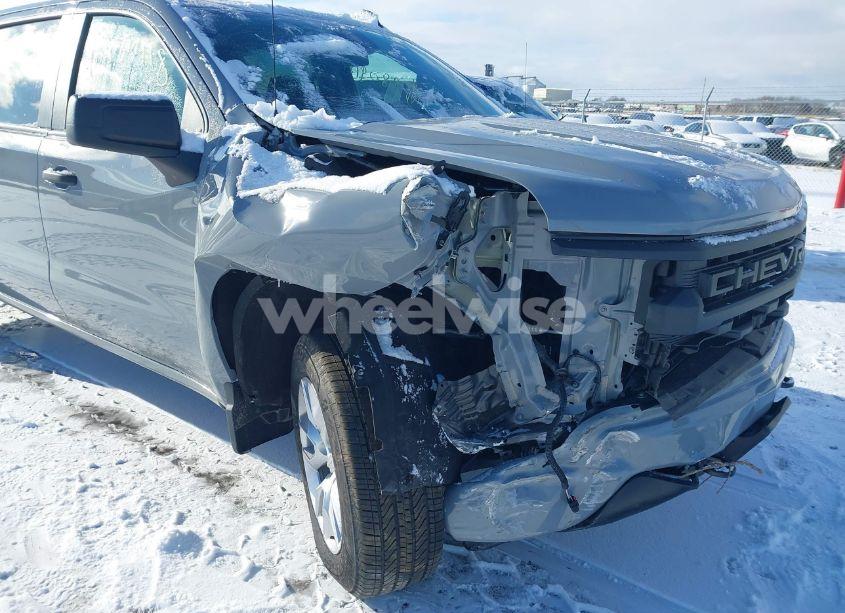 Photo 6 of 2024 Chevrolet Silverado 1500 4WD SHORT BED CUSTOM (VIN 3GCPDBEK5RG137470)