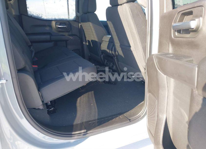 Photo 8 of 2024 Chevrolet Silverado 1500 4WD SHORT BED CUSTOM (VIN 3GCPDBEK5RG137470)