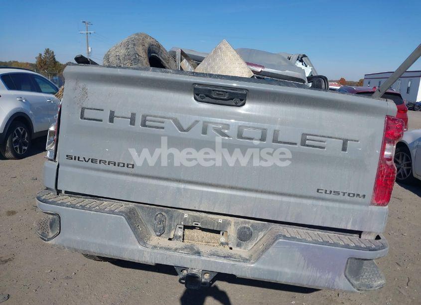Photo 15 of 2024 Chevrolet Silverado 1500 4WD SHORT BED CUSTOM (VIN 3GCPDBEK5RG291497)