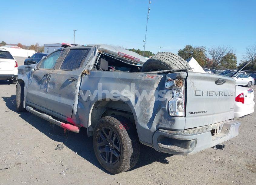 Photo 3 of 2024 Chevrolet Silverado 1500 4WD SHORT BED CUSTOM (VIN 3GCPDBEK5RG291497)