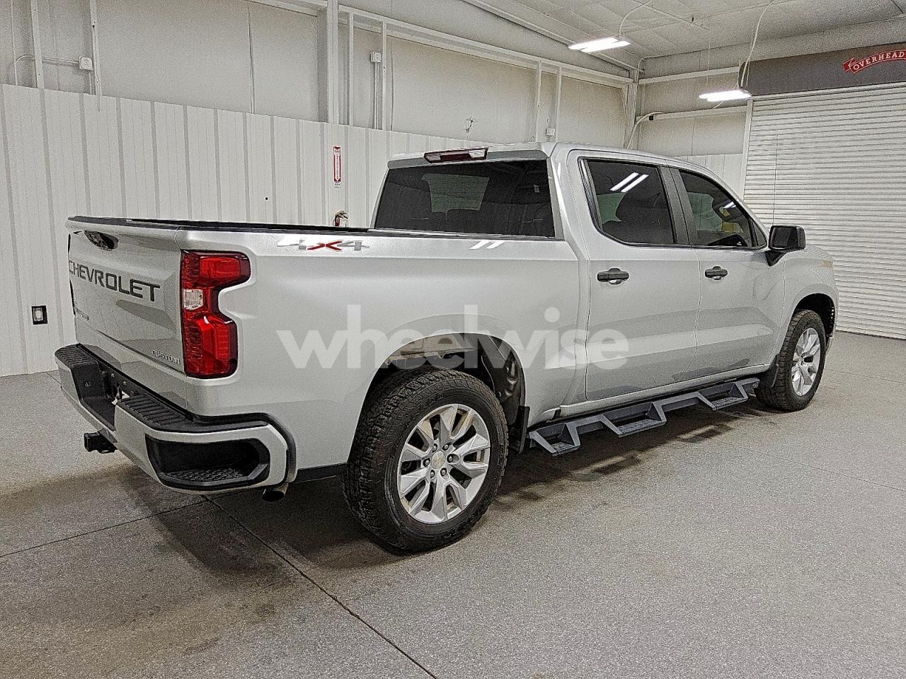 Photo 3 of 2022 CHEVROLET SILVERADO K1500 CUSTOM (VIN 3GCPDBEK6NG550654)