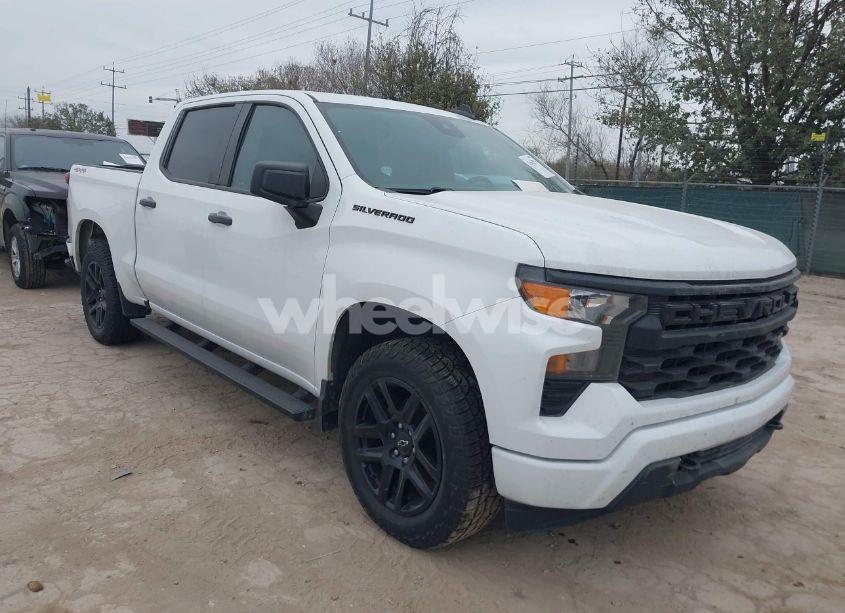 2022 Chevrolet Silverado 1500 4WD SHORT BED CUSTOM (VIN 3GCPDBEK7NG528792) main photo