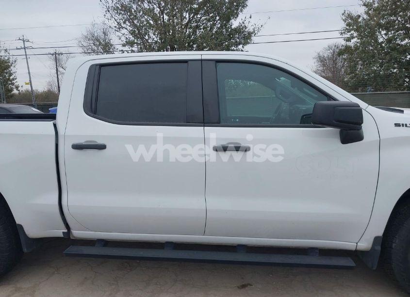 Photo 13 of 2022 Chevrolet Silverado 1500 4WD SHORT BED CUSTOM (VIN 3GCPDBEK7NG528792)