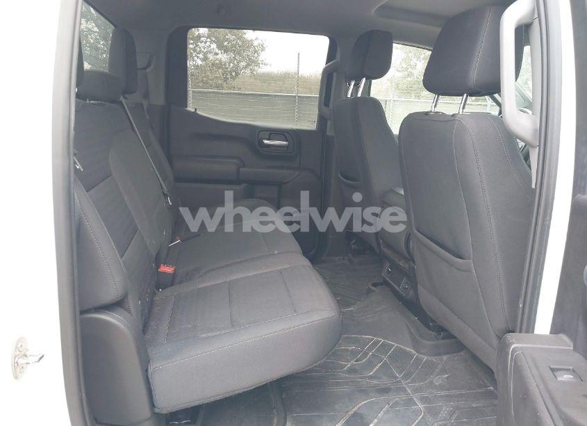 Photo 8 of 2022 Chevrolet Silverado 1500 4WD SHORT BED CUSTOM (VIN 3GCPDBEK7NG528792)