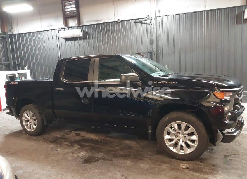 Photo 14 of 2023 Chevrolet Silverado 1500 4WD SHORT BED CUSTOM (VIN 3GCPDBEK7PG165087)
