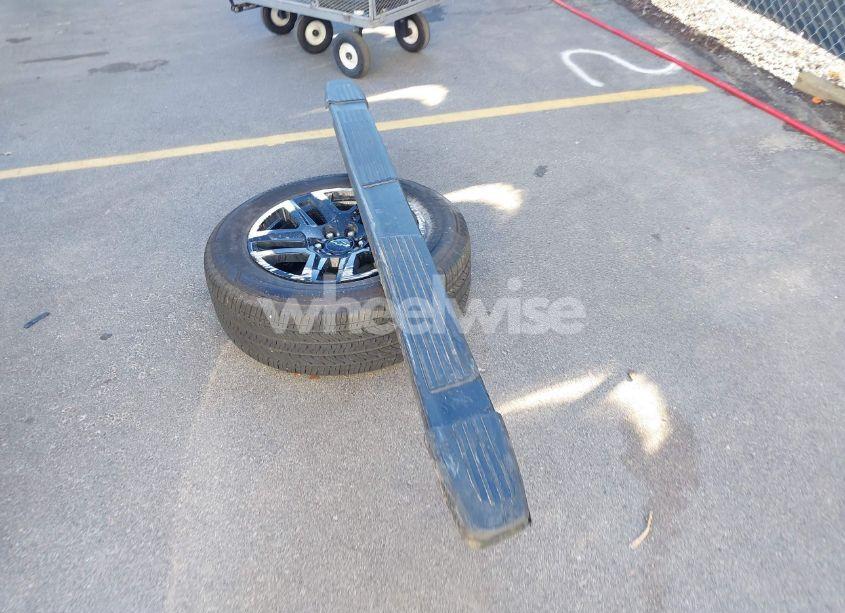 Photo 12 of 2024 Chevrolet Silverado 1500 4WD STANDARD BED CUSTOM (VIN 3GCPDBEK8RG107525)