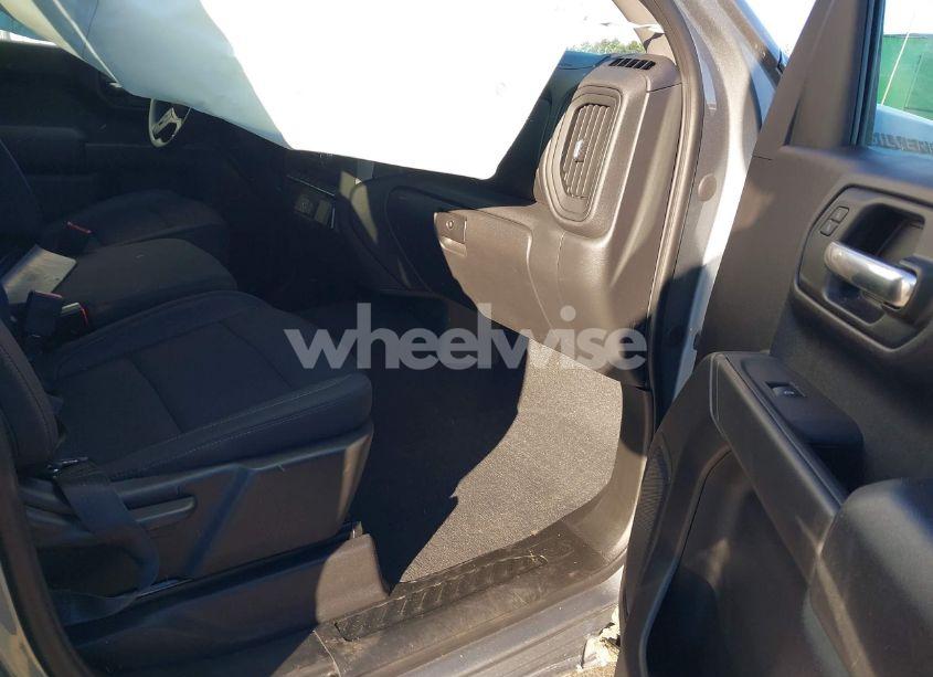 Photo 5 of 2024 Chevrolet Silverado 1500 4WD STANDARD BED CUSTOM (VIN 3GCPDBEK8RG107525)