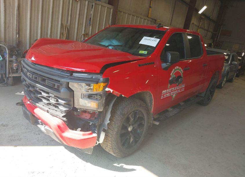 Photo 2 of 2022 Chevrolet Silverado 1500 4WD SHORT BED CUSTOM (VIN 3GCPDBEK9NG513369)