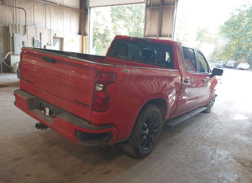 Photo 4 of 2022 Chevrolet Silverado 1500 4WD SHORT BED CUSTOM (VIN 3GCPDBEK9NG513369)