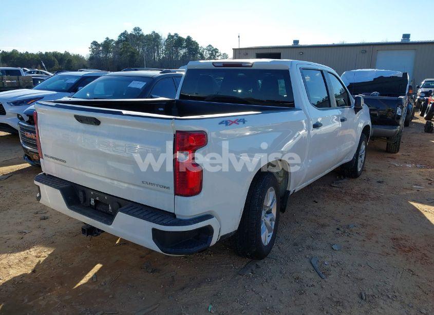 Photo 4 of 2023 Chevrolet Silverado 1500 4WD SHORT BED CUSTOM (VIN 3GCPDBEK9PG148856)