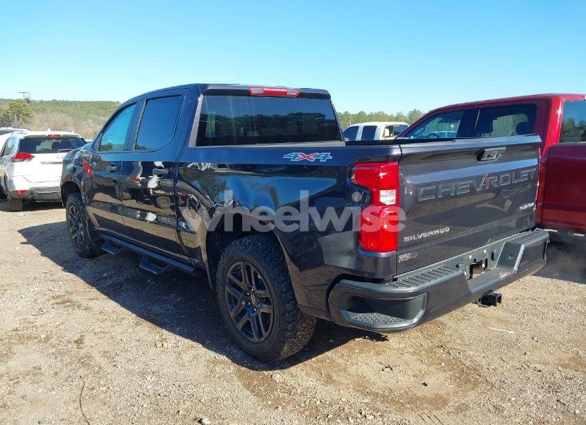 Photo 3 of 2023 Chevrolet Silverado K1500 CUSTOM (VIN 3GCPDBEKXPG160661)