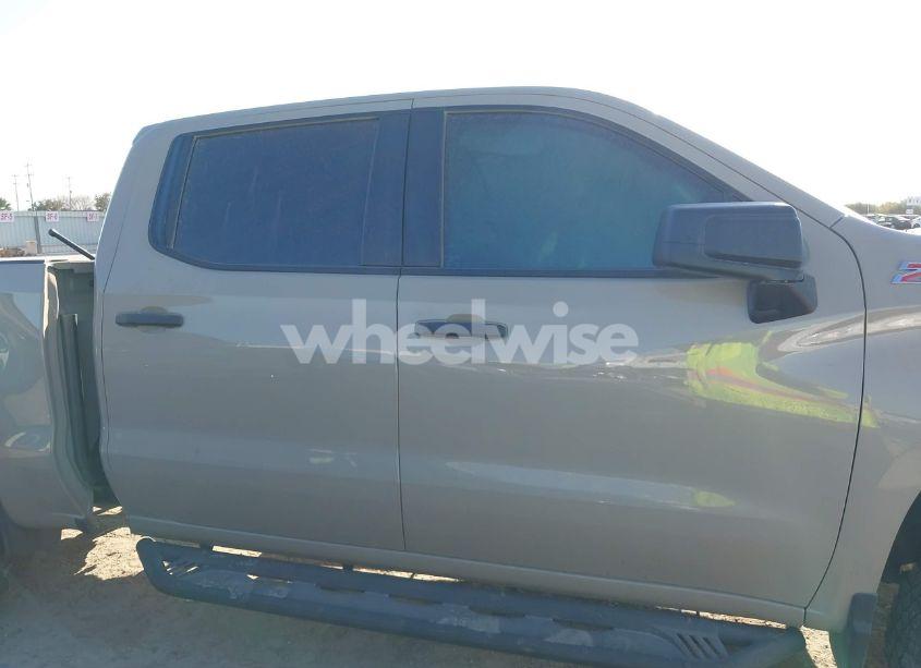 Photo 14 of 2022 Chevrolet Silverado 1500 4WD SHORT BED CUSTOM TRAIL BOSS (VIN 3GCPDCED1NG611898)