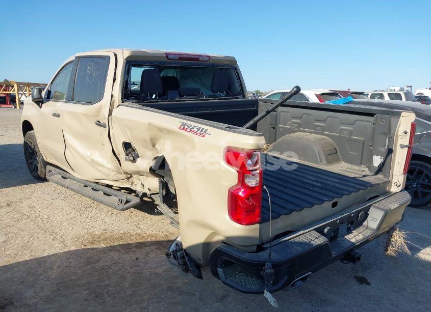Photo 3 of 2022 Chevrolet Silverado 1500 4WD SHORT BED CUSTOM TRAIL BOSS (VIN 3GCPDCED1NG611898)