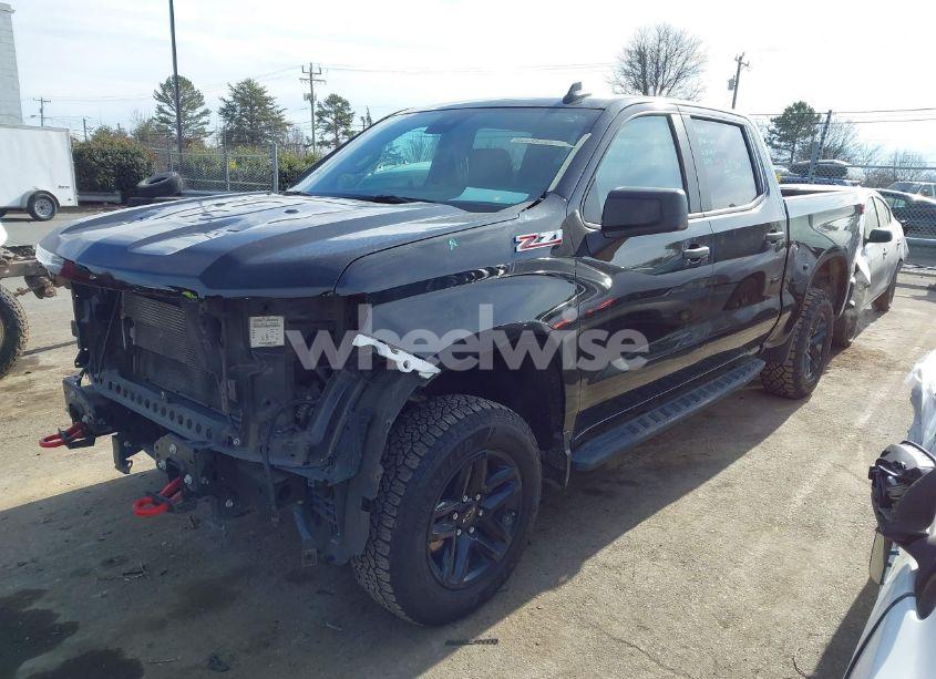 Photo 2 of 2022 Chevrolet Silverado 1500 4WD SHORT BED CUSTOM TRAIL BOSS (VIN 3GCPDCED5NG547087)