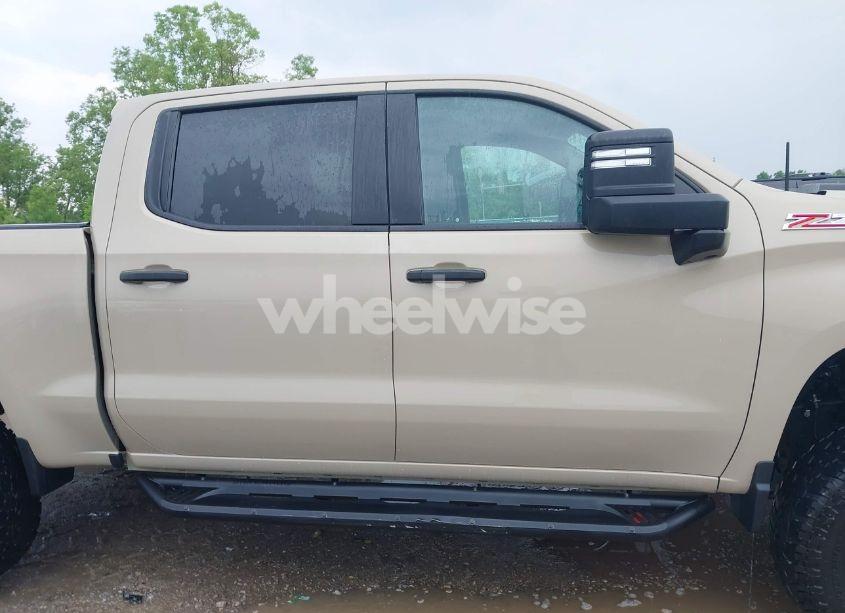 Photo 13 of 2022 Chevrolet Silverado 1500 4WD SHORT BED CUSTOM TRAIL BOSS (VIN 3GCPDCED5NG679881)