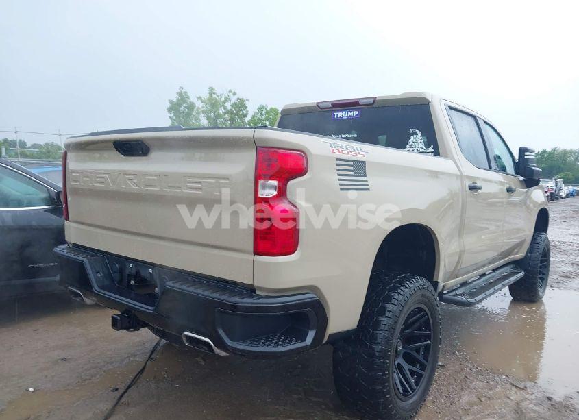 Photo 4 of 2022 Chevrolet Silverado 1500 4WD SHORT BED CUSTOM TRAIL BOSS (VIN 3GCPDCED5NG679881)