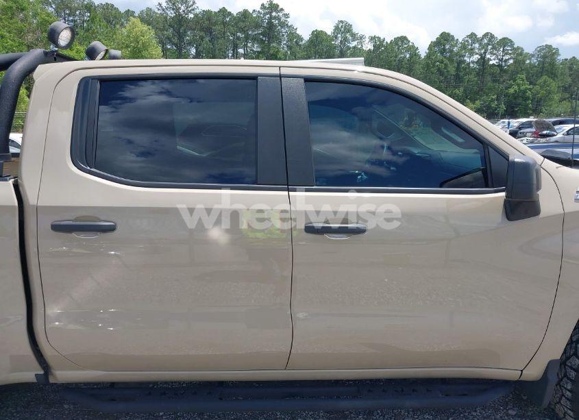 Photo 13 of 2022 Chevrolet Silverado 1500 4WD SHORT BED CUSTOM TRAIL BOSS (VIN 3GCPDCEDXNG569831)