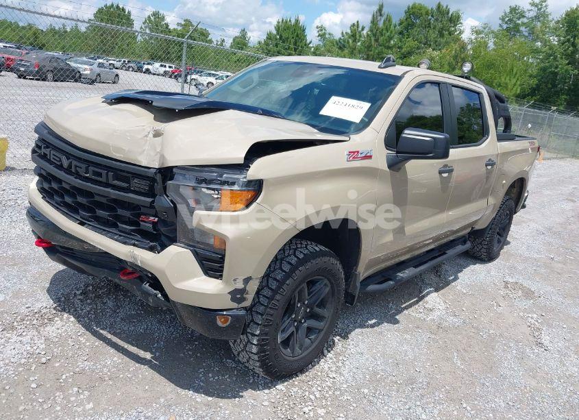 Photo 2 of 2022 Chevrolet Silverado 1500 4WD SHORT BED CUSTOM TRAIL BOSS (VIN 3GCPDCEDXNG569831)