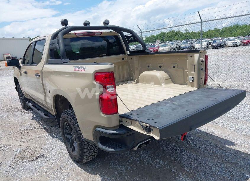 Photo 3 of 2022 Chevrolet Silverado 1500 4WD SHORT BED CUSTOM TRAIL BOSS (VIN 3GCPDCEDXNG569831)